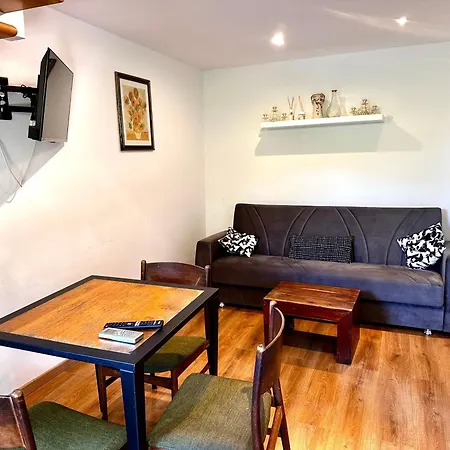 Casa Marlon Pietralata アパート ローマ